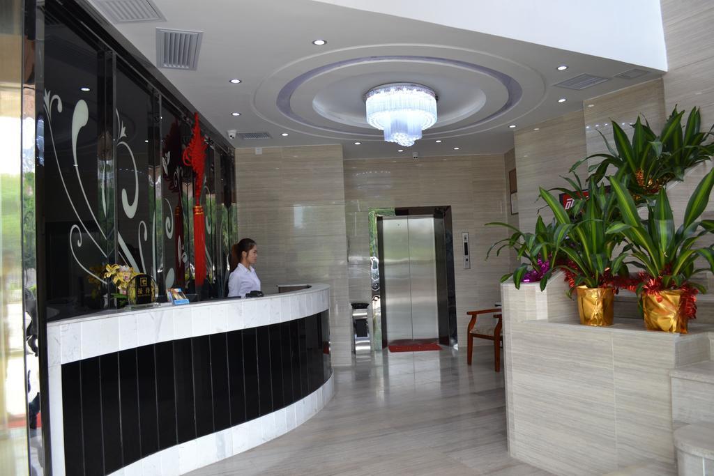 Xiang Tian Hotel Canton Esterno foto